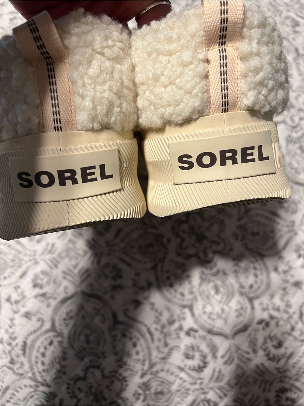 Sorel out  n about  Cream Sherpa-Lined Slip-On Sneakers worn once - Picture 2 of 10